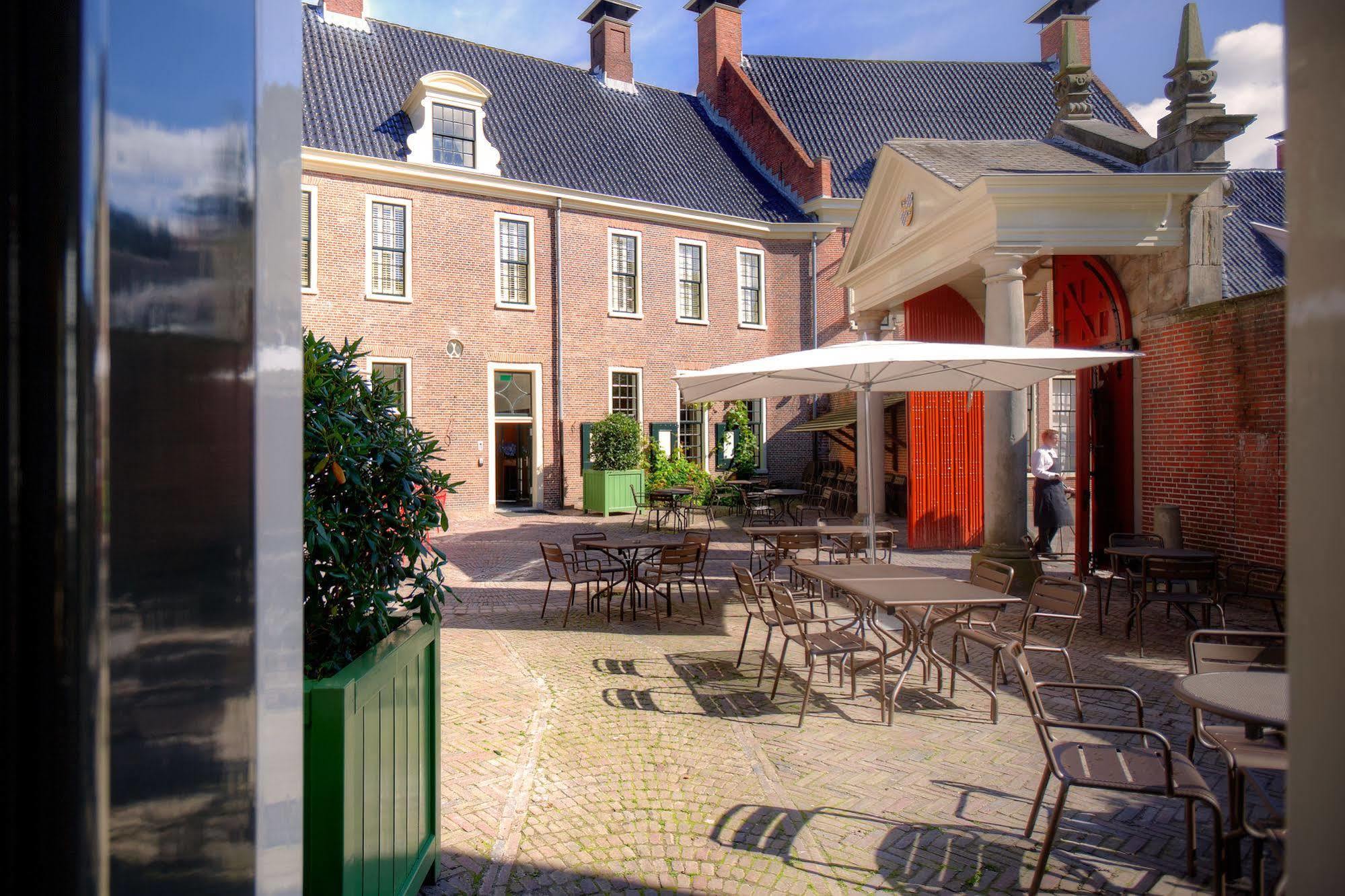 Prinsenhof Groningen Exterior photo The courtyard of the museum